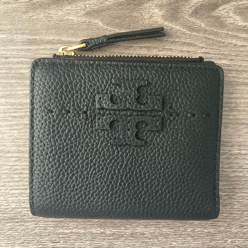 Double bi-fold Tory Burch wallet